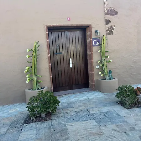 Casa Emblematica Miranda Ferienhaus
